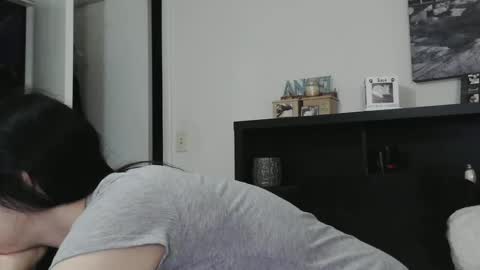 Snapshot of wrenleigh chatting on February 16, 2025, 10:32 am Crystal Lake online show from February 16, 2025, 10:32 am