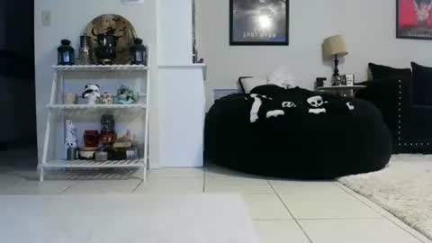 Snapshot of wrenleigh chatting on September 9, 2025, 5:07 am Crystal Lake online show from September 9, 2025, 5:07 am