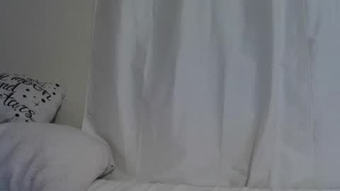 Snapshot of wrenleigh chatting on October 19, 2025, 11:27 pm Crystal Lake online show from October 19, 2025, 11:27 pm