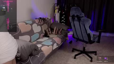 Snapshot of wsp128 chatting on November 11, 2025, 10:15 am Neo and Abby online show from November 11, 2025, 10:15 am