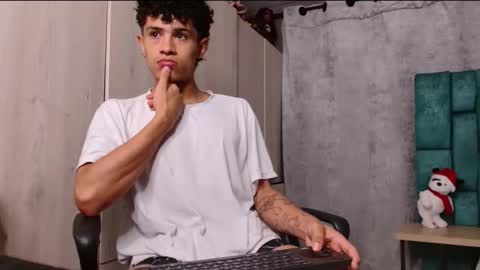 wyatt online show from January 10, 2025, 2:46 am