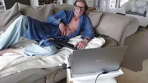 WyattEarp64 online show from April 9, 2026, 8:09 am