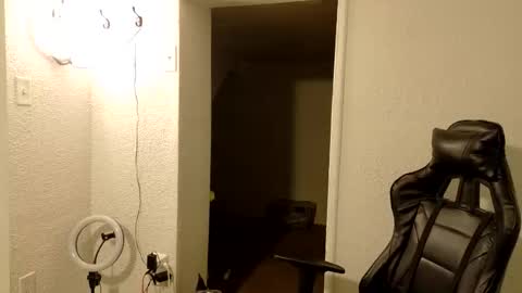 Wyatt online show from April 4, 2026, 4:33 am