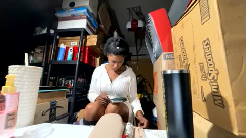 Snapshot of wynterheat chatting on November 11, 2025, 8:47 am Wynter Heat online show from November 11, 2025, 8:47 am