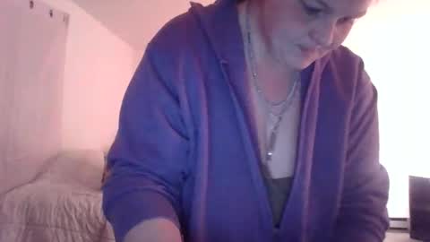 Snapshot of x0_jade chatting on December 21, 2025, 11:34 pm x0_jade online show from December 21, 2025, 11:34 pm