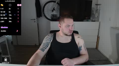 Snapshot of x19marco93x chatting on February 16, 2025, 1:38 pm x19marco93x online show from February 16, 2025, 1:38 pm