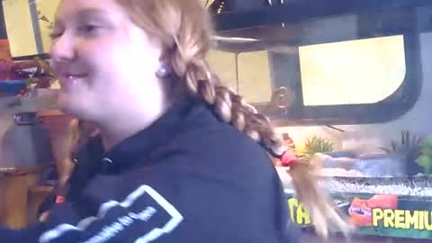 x2kayx2 online show from February 2, 2026, 5:55 pm