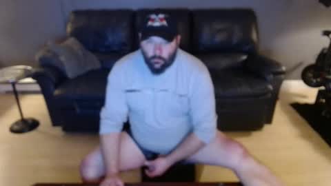 Snapshot of x69xsmilyx69x chatting on October 27, 2025, 1:42 am Kevin online show from October 27, 2025, 1:42 am