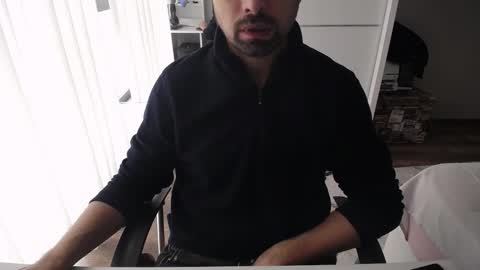 Mr. Lonely online show from October 14, 2025, 10:27 am