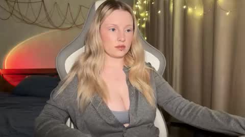 eva online show from December 21, 2025, 4:14 pm