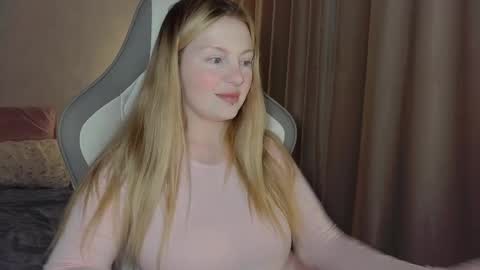 eva online show from April 7, 2026, 5:02 pm