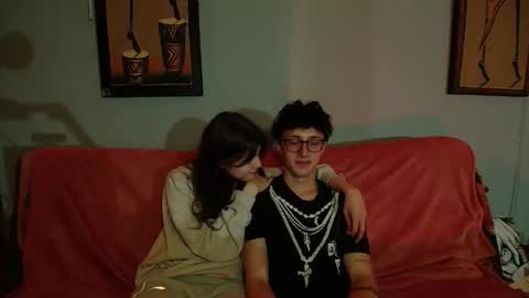 Snapshot of x_files_t chatting on October 1, 2025, 1:55 am Philipp and Este online show from October 1, 2025, 1:55 am