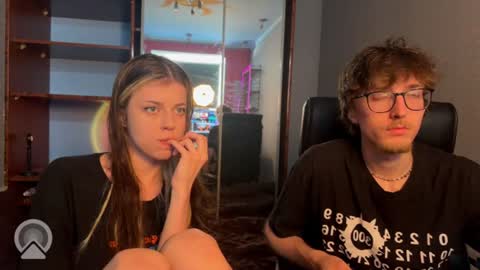 Philipp and Este online show from June 9, 2026, 6:25 am