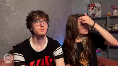 Philipp and Este online show from June 24, 2026, 12:42 am