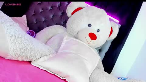 Snapshot of x_indomitable1 chatting on December 18, 2024, 4:39 pm Maria Juliana online show from December 18, 2024, 4:39 pm