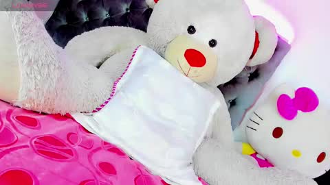 Snapshot of x_indomitable1 chatting on February 28, 2025, 11:03 am Maria Juliana online show from February 28, 2025, 11:03 am
