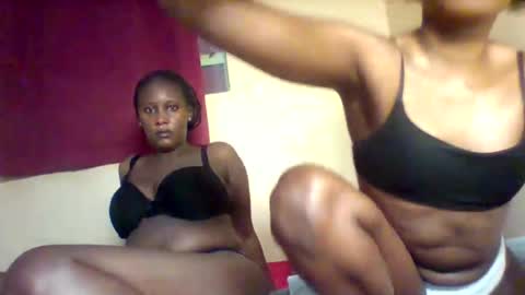 X melanine online show from September 26, 2025, 12:42 pm