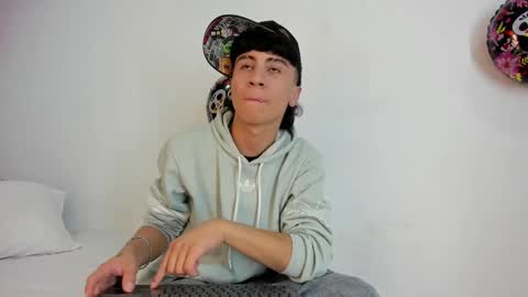 Snapshot of xaandergrey chatting on October 9, 2025, 7:56 pm xaanderGrey online show from October 9, 2025, 7:56 pm