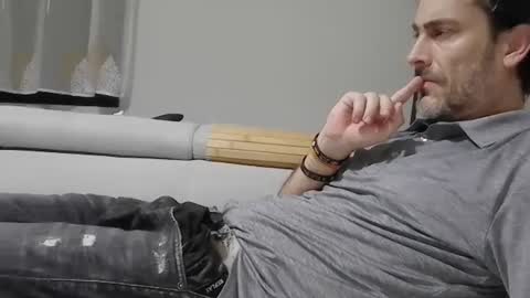 xalegarmax online show from October 16, 2025, 10:33 pm