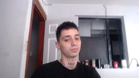 xalejo_max online show from November 22, 2025, 7:02 pm