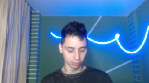 xalejo_max online show from December 16, 2025, 7:35 am