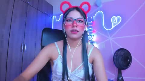 XALLYSONX online show from January 18, 2025, 2:33 pm