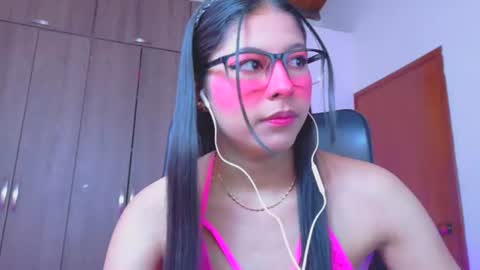 XALLYSONX online show from June 18, 2026, 11:36 am