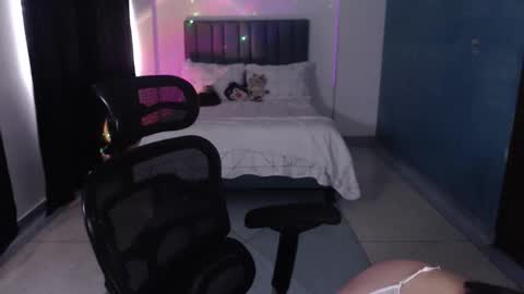 xambar_22x online show from November 25, 2025, 10:21 pm