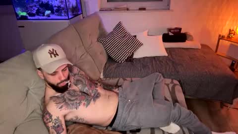 Snapshot of xamrelgneal chatting on April 4, 2026, 6:38 pm xamrelgneal online show from April 4, 2026, 6:38 pm