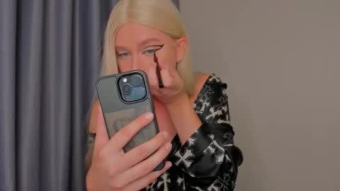 Snapshot of xander_novak chatting on October 4, 2025, 5:38 am xander_novak online show from October 4, 2025, 5:38 am