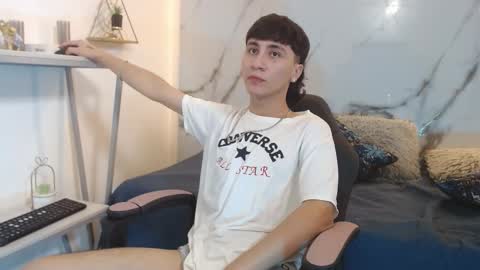 xandergrey8 online show from March 26, 2026, 8:03 pm