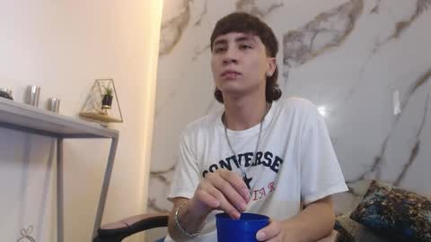 xandergrey8 online show from April 3, 2026, 7:12 pm