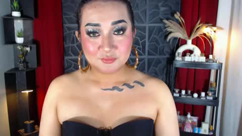Nira   NOT INTO CHEAP GUYS  online show from October 12, 2025, 4:28 pm