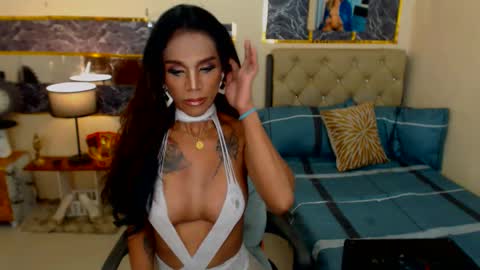 THALIA MOUNT online show from January 11, 2025, 5:20 am