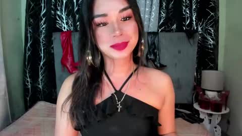 Snapshot of xaurora_fantacyx chatting on January 21, 2025, 2:43 am aurora online show from January 21, 2025, 2:43 am