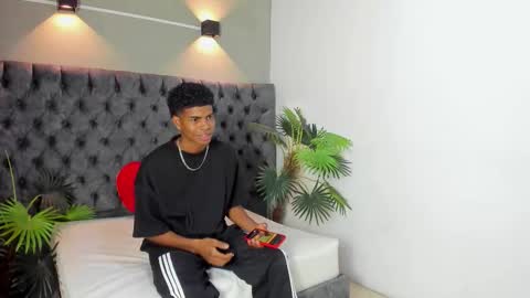 Snapshot of xavi_lee chatting on October 22, 2025, 3:51 am XAVI online show from October 22, 2025, 3:51 am