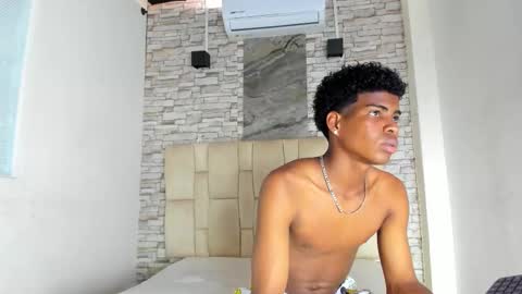 Snapshot of xavi_lee chatting on November 15, 2025, 8:05 pm XAVI online show from November 15, 2025, 8:05 pm