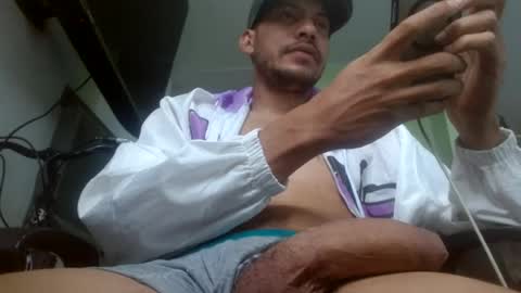 Snapshot of xavicock24 chatting on June 25, 2026, 3:27 pm xavicock24 online show from June 25, 2026, 3:27 pm
