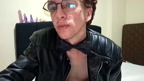 xavier_twink online show from February 15, 2026, 4:31 am