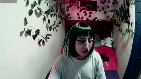 Snapshot of xayah_777 chatting on October 16, 2025, 11:28 pm Xayah 777 online show from October 16, 2025, 11:28 pm