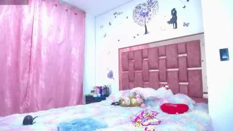 xayu online show from November 1, 2025, 2:35 am