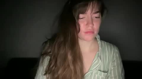 xcharliesa online show from November 19, 2025, 8:31 pm