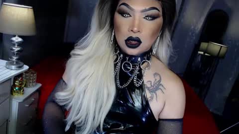 Zhavia online show from October 13, 2025, 5:13 pm