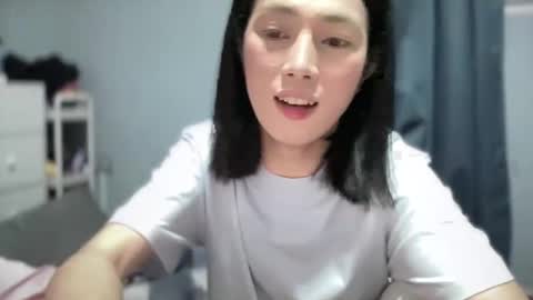 Snapshot of xdropgorgeous_onlyamira chatting on June 4, 2026, 2:01 pm Hello ur lovely AMIRA online show from June 4, 2026, 2:01 pm