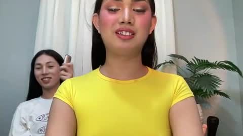 Snapshot of xdropgorgeous_onlyamira chatting on July 23, 2026, 1:09 pm Hello ur lovely AMIRA online show from July 23, 2026, 1:09 pm
