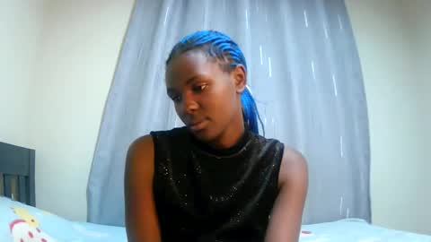 xeenah online show from November 3, 2025, 1:19 am