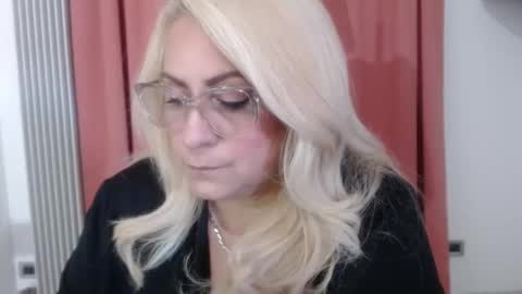 Elena online show from February 20, 2026, 9:43 am