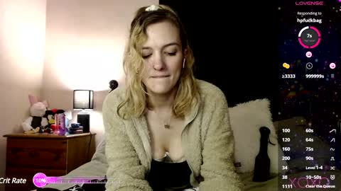Snapshot of xelliee_rosex chatting on January 15, 2025, 3:43 am EllieeRose online show from January 15, 2025, 3:43 am