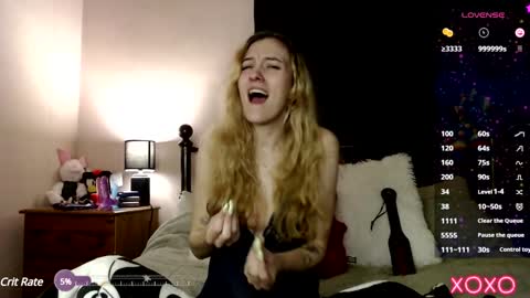 Snapshot of xelliee_rosex chatting on January 25, 2025, 5:07 am EllieeRose online show from January 25, 2025, 5:07 am