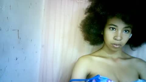 xenna610827 online show from March 7, 2025, 2:12 pm